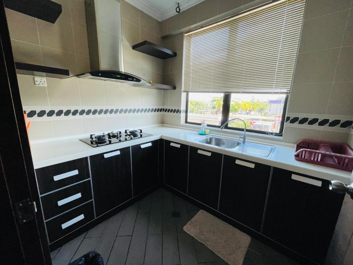 Aa Residen Luxury Condo Homestay 18Mins Walk Tanjung Aru Beach & Golf Course, Not Beach Side Resort Κότα Κιναμπαλού Εξωτερικό φωτογραφία